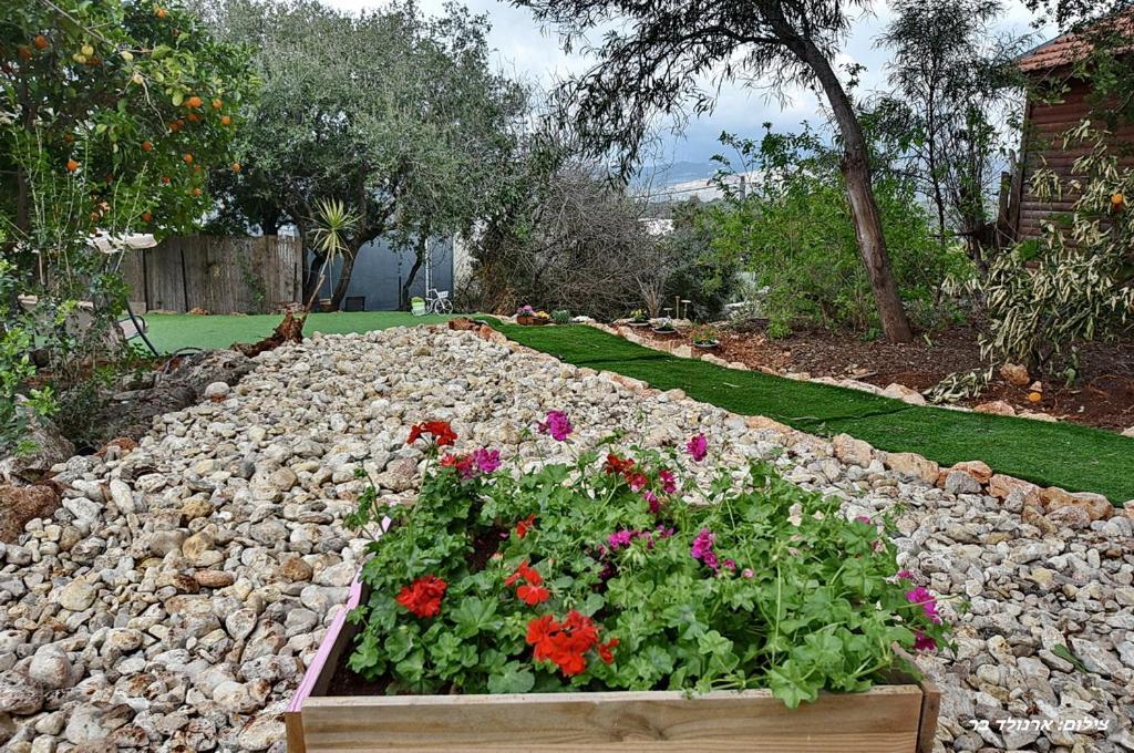 סויטות אירוח מנות Manot Exterior foto